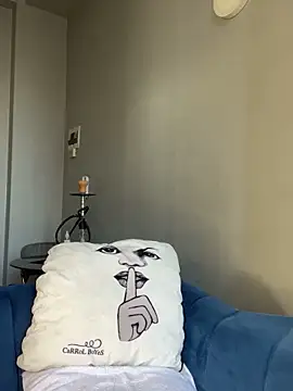 Snapshot of Curveysinaa chatting on 02.26.26 Curveysinaa online show from 02.26.26