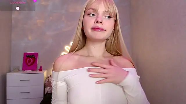 Red  Candy online show from 12.18.24