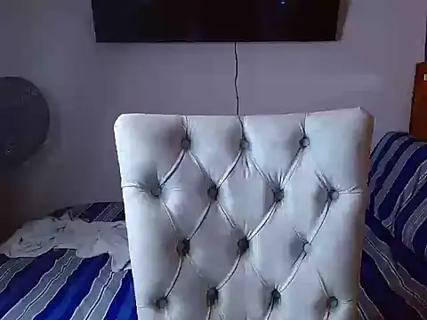 Snapshot of Velk_hot chatting on 04.14.26 Velk hot online show from 04.14.26