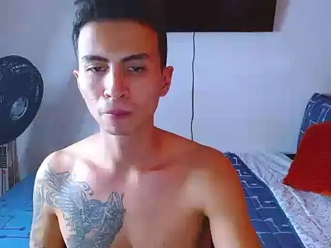 Snapshot of Velk_hot chatting on 04.30.26 Velk hot online show from 04.30.26
