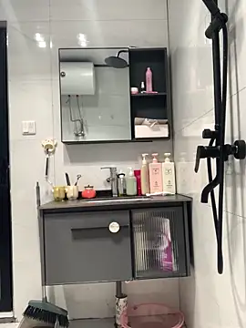 Aimeil online show from 01.18.25