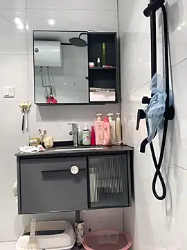 Aimeil online show from 03.04.25