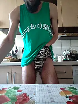 Snapshot of vulpe8400 chatting on 03.10.25 vulpe8400 online show from 03.10.25