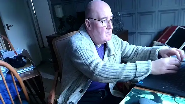 Adamdaddybear online show from 02.19.25