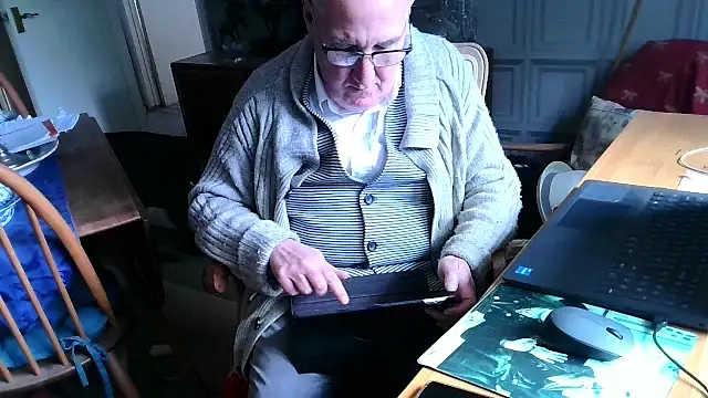 Adamdaddybear online show from 03.13.25