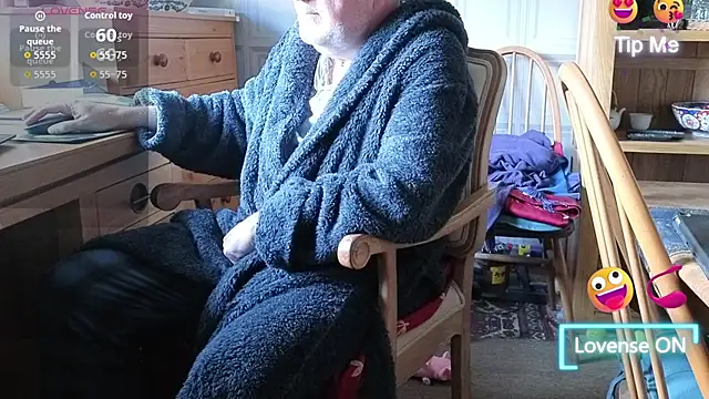 Adamdaddybear online show from 09.22.25