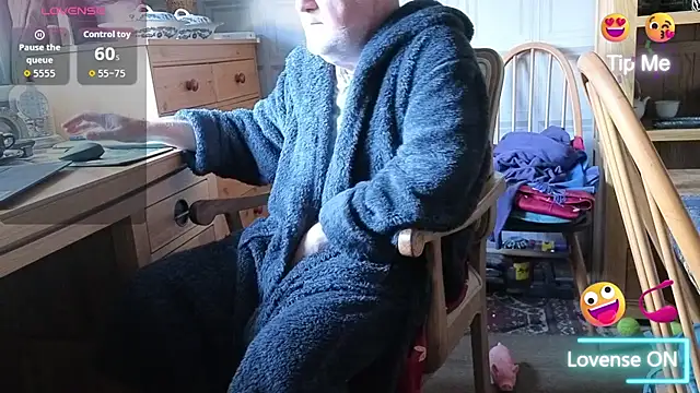 Adamdaddybear online show from 09.23.25