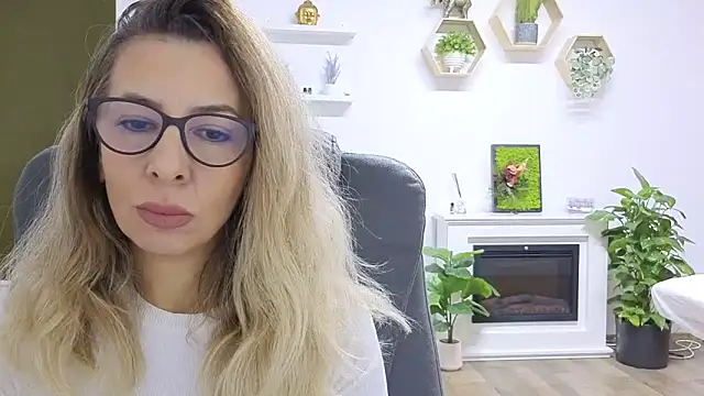 SukyGirl online show from 11.11.25