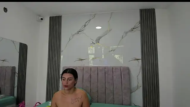 Snapshot of dirty_couple22 chatting on 06.18.26 dirty couple22 online show from 06.18.26