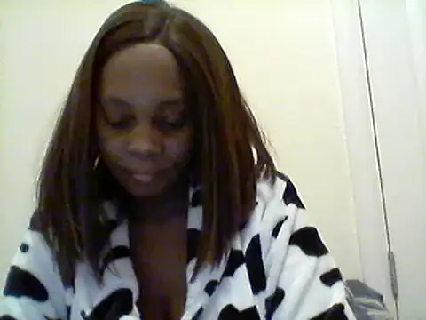Snapshot of AfricanBeautyX chatting on 12.29.24 AfricanBeautyX online show from 12.29.24