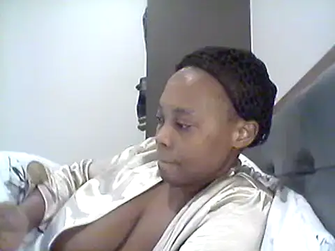 Snapshot of AfricanBeautyX chatting on 03.16.25 AfricanBeautyX online show from 03.16.25