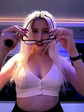 XMelissaX online show from 10.03.25