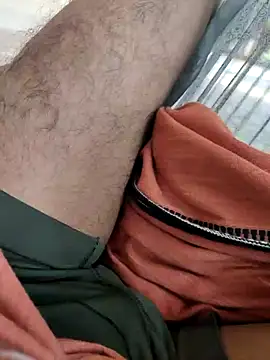 Snapshot of Shibuvyyyy chatting on 10.13.25 Shibuvyyyy online show from 10.13.25