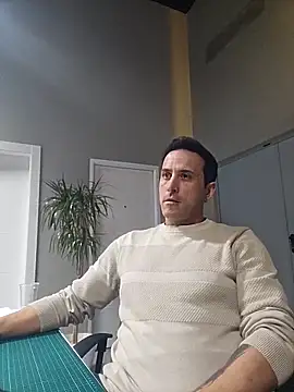 Snapshot of Lucas___81 chatting on 03.04.26 Lucas 81 online show from 03.04.26