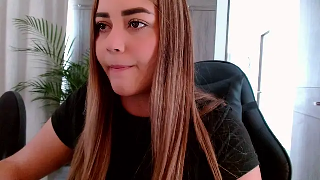 Lucia star   online show from 01.13.26