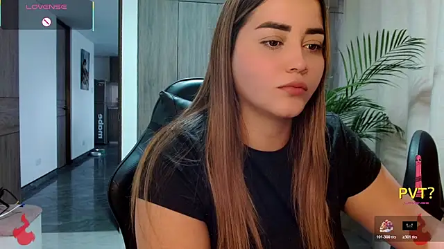 Snapshot of Lucia_star__ chatting on 02.21.26 Lucia star online show from 02.21.26