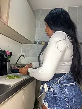 IvyBliss8 online show from 04.21.26