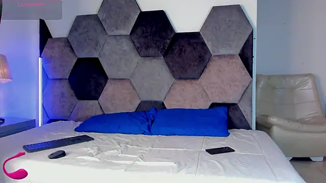 Latrellx7 online show from 03.07.26