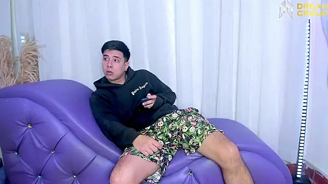 Yourslust  online show from 10.24.25