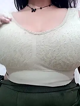 Snapshot of cute-mahek chatting on 04.19.26 cute-mahek online show from 04.19.26