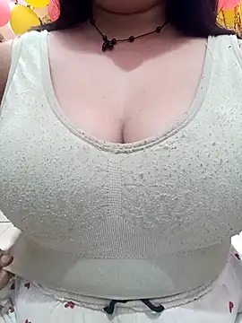 Snapshot of cute-mahek chatting on 05.10.26 cute-mahek online show from 05.10.26