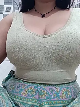 Snapshot of cute-mahek chatting on 05.29.26 cute-mahek online show from 05.29.26