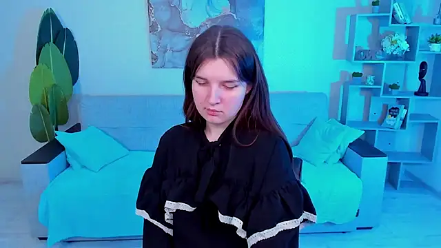 Snapshot of BonneyLove chatting on 02.16.25 BonneyLove online show from 02.16.25