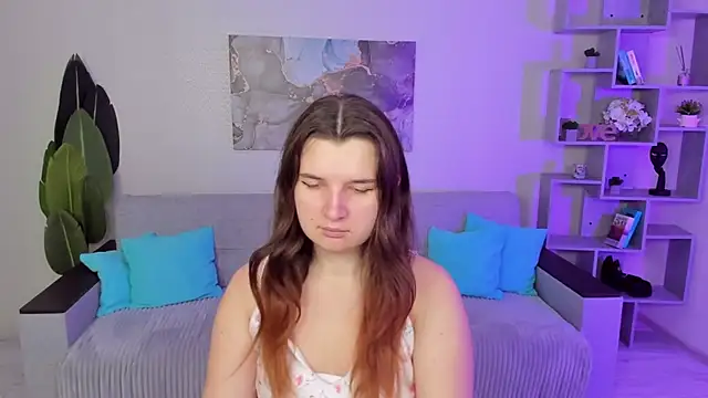 Snapshot of BonneyLove chatting on 09.10.25 BonneyLove online show from 09.10.25