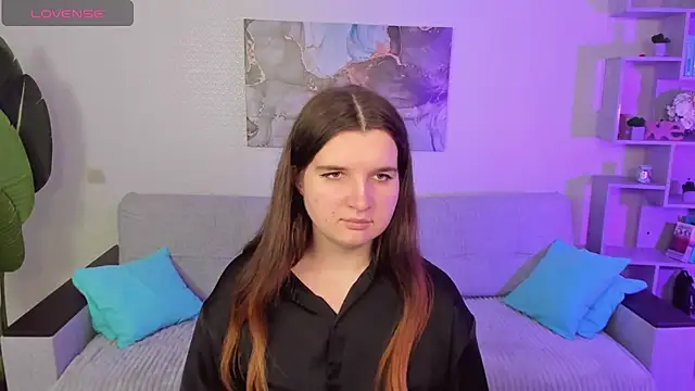 Snapshot of BonneyLove chatting on 10.06.25 BonneyLove online show from 10.06.25