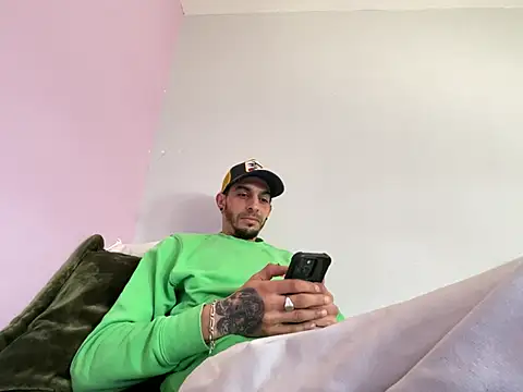 Rebeu313 online show from 02.22.26