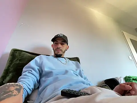 Rebeu313 online show from 03.17.26