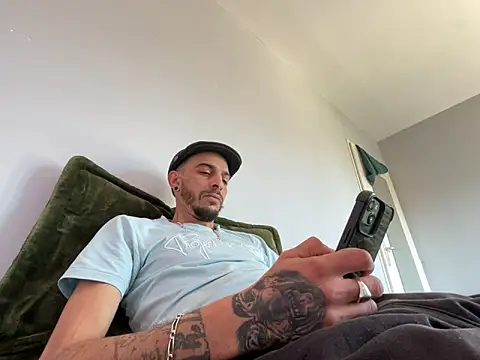 Rebeu313 online show from 03.21.26