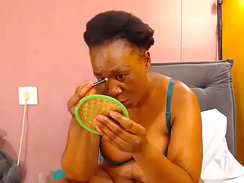 Black-Desire online show from 10.26.25