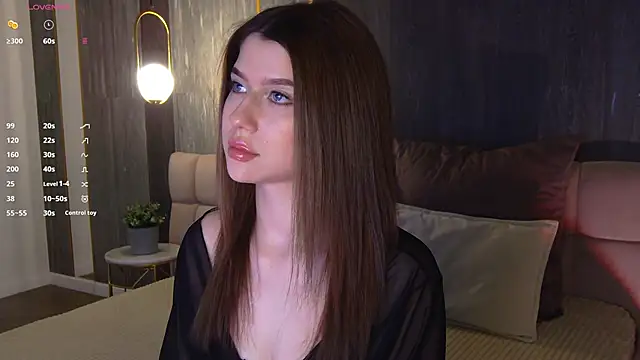 Snapshot of Sara_Lewiis chatting on 04.21.26 Sara Lewiis online show from 04.21.26