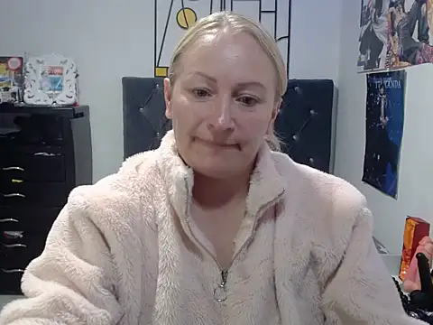Snapshot of emperabigbootybigass chatting on 04.24.26 emperabigbootybigass online show from 04.24.26