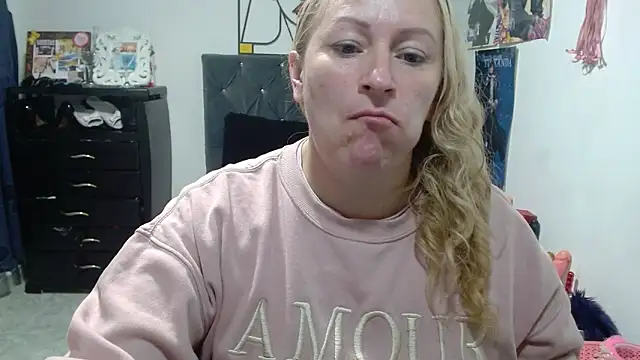 Snapshot of emperabigbootybigass chatting on 04.29.26 emperabigbootybigass online show from 04.29.26