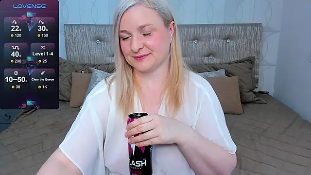 AnnaXCherri online show from 03.08.25