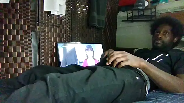 Snapshot of DevinToore chatting on 07.13.26 DevinToore online show from 07.13.26