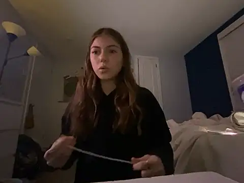 Snapshot of emilycoco chatting on 12.13.24 emilycoco online show from 12.13.24