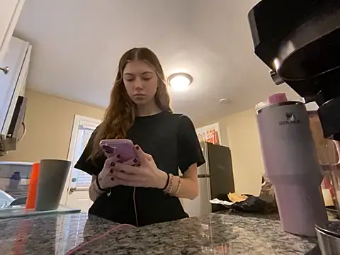 Snapshot of emilycoco chatting on 01.26.25 emilycoco online show from 01.26.25