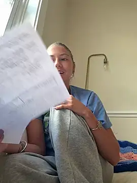 Snapshot of emilycoco chatting on 07.19.26 emilycoco online show from 07.19.26