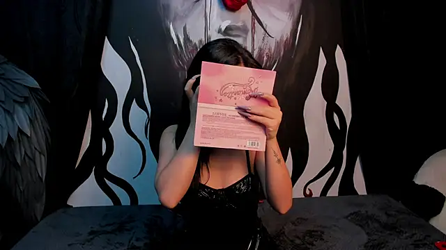 Kylie-fox online show from 11.20.25