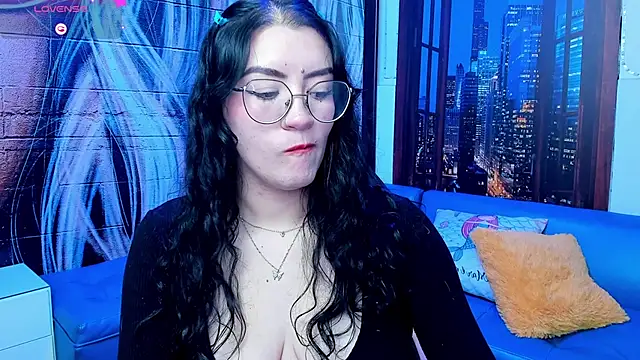 Snapshot of Violetaa_diazz chatting on 02.02.25 Violetaa diazz online show from 02.02.25