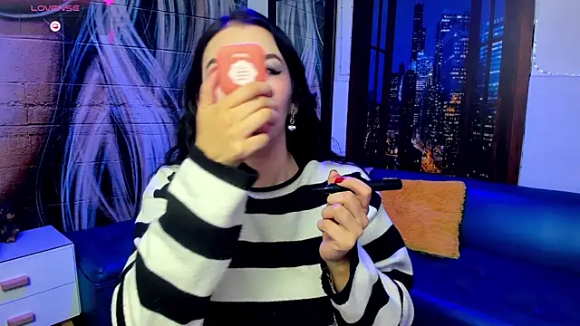 Snapshot of Violetaa_diazz chatting on 02.14.25 Violetaa diazz online show from 02.14.25