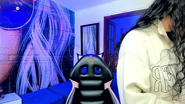 Snapshot of Violetaa_diazz chatting on 03.11.25 Violetaa diazz online show from 03.11.25