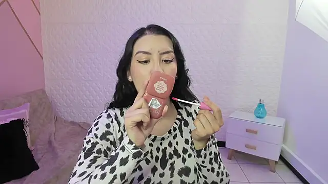 Snapshot of Violetaa_diazz chatting on 10.03.25 Violetaa diazz online show from 10.03.25