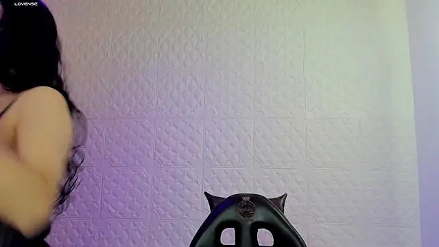 Snapshot of Violetaa_diazz chatting on 10.18.25 Violetaa diazz online show from 10.18.25