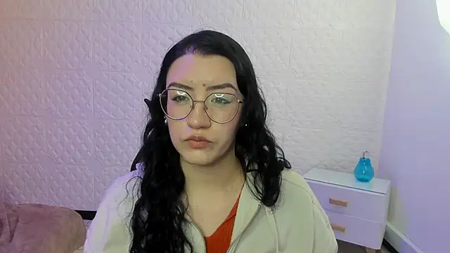 Snapshot of Violetaa_diazz chatting on 10.25.25 Violetaa diazz online show from 10.25.25