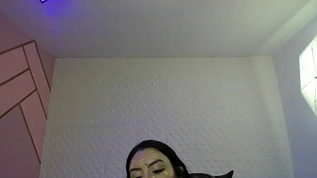 Snapshot of Violetaa_diazz chatting on 10.28.25 Violetaa diazz online show from 10.28.25