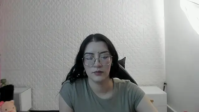 Snapshot of Violetaa_diazz chatting on 06.26.26 Violetaa diazz online show from 06.26.26
